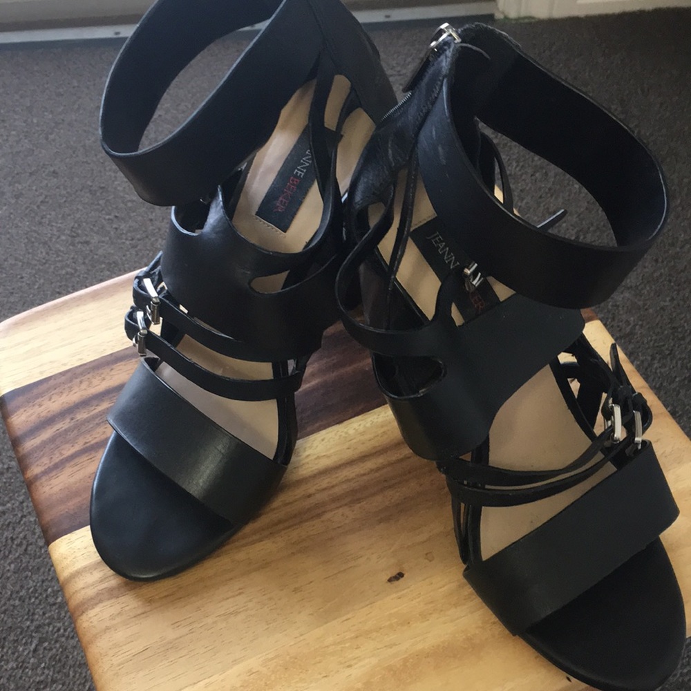 Jenna Beker Black ladies thick high heel sandals